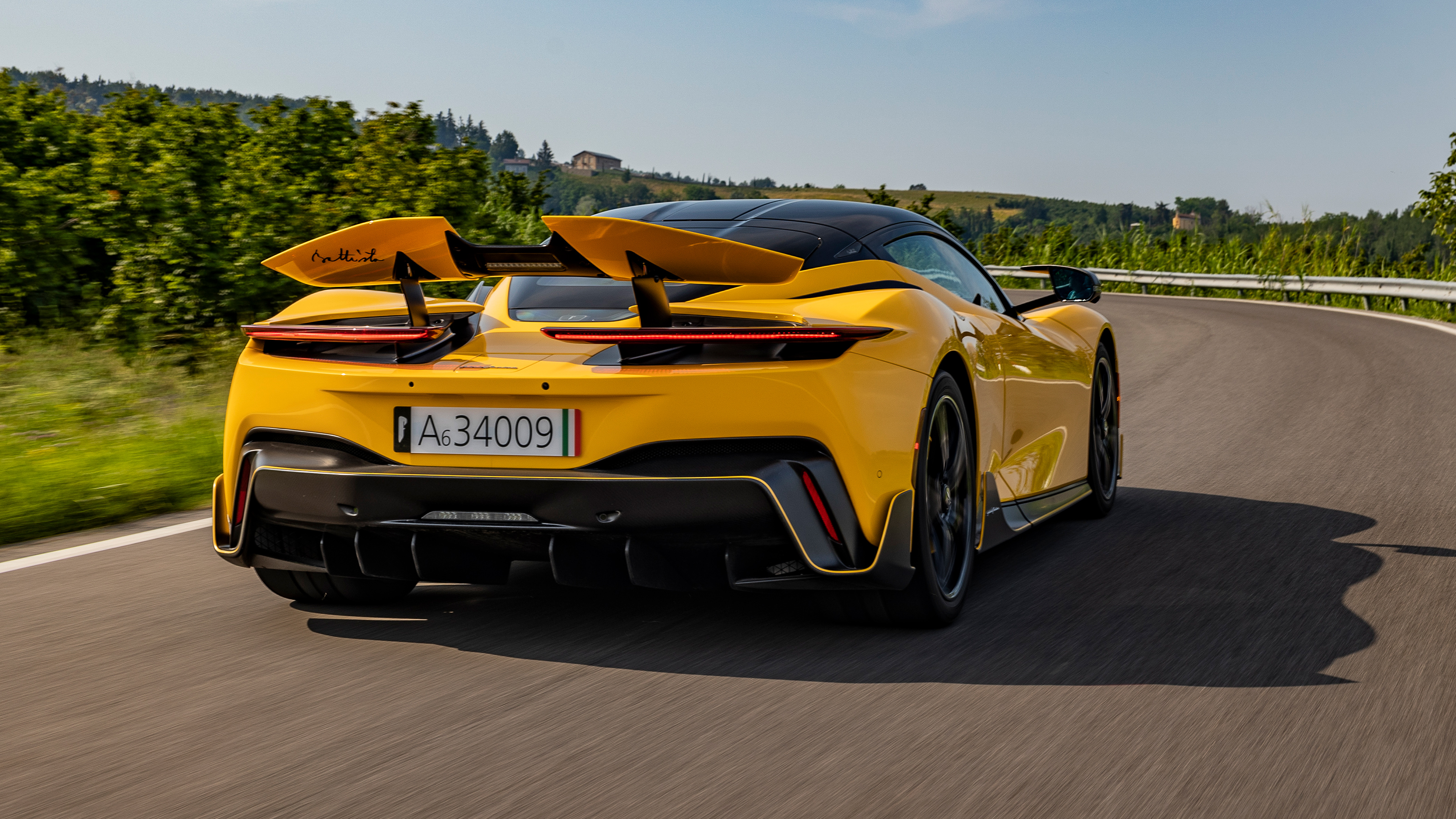 Pininfarina Battista – rear tracking