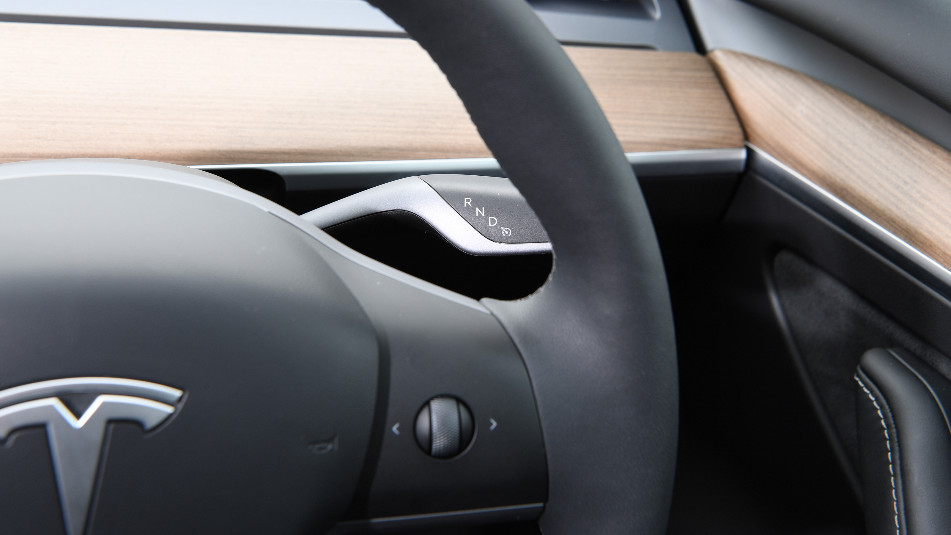 Tesla Model 3 – gear selector