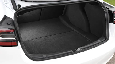 Tesla Model 3 – boot