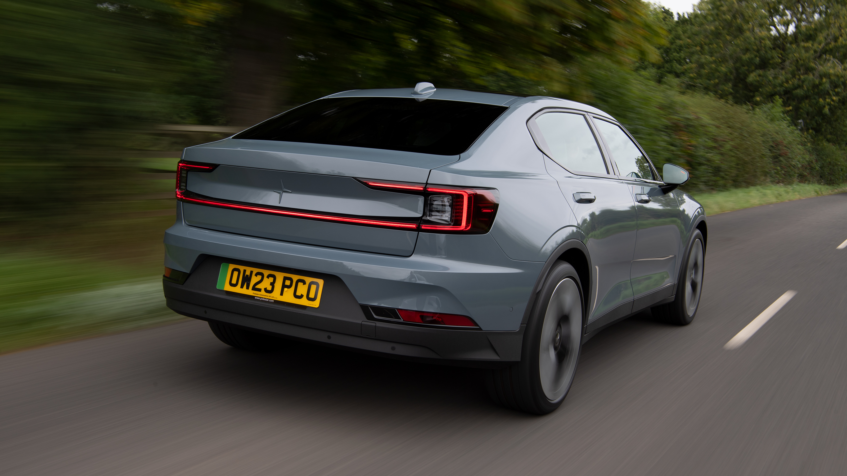 Polestar 2 – rear tracking