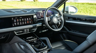 Porsche Cayenne facelift - cabin