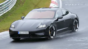 Porsche Taycan facelift - front tracking