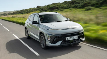 Hyundai Kona - front tracking