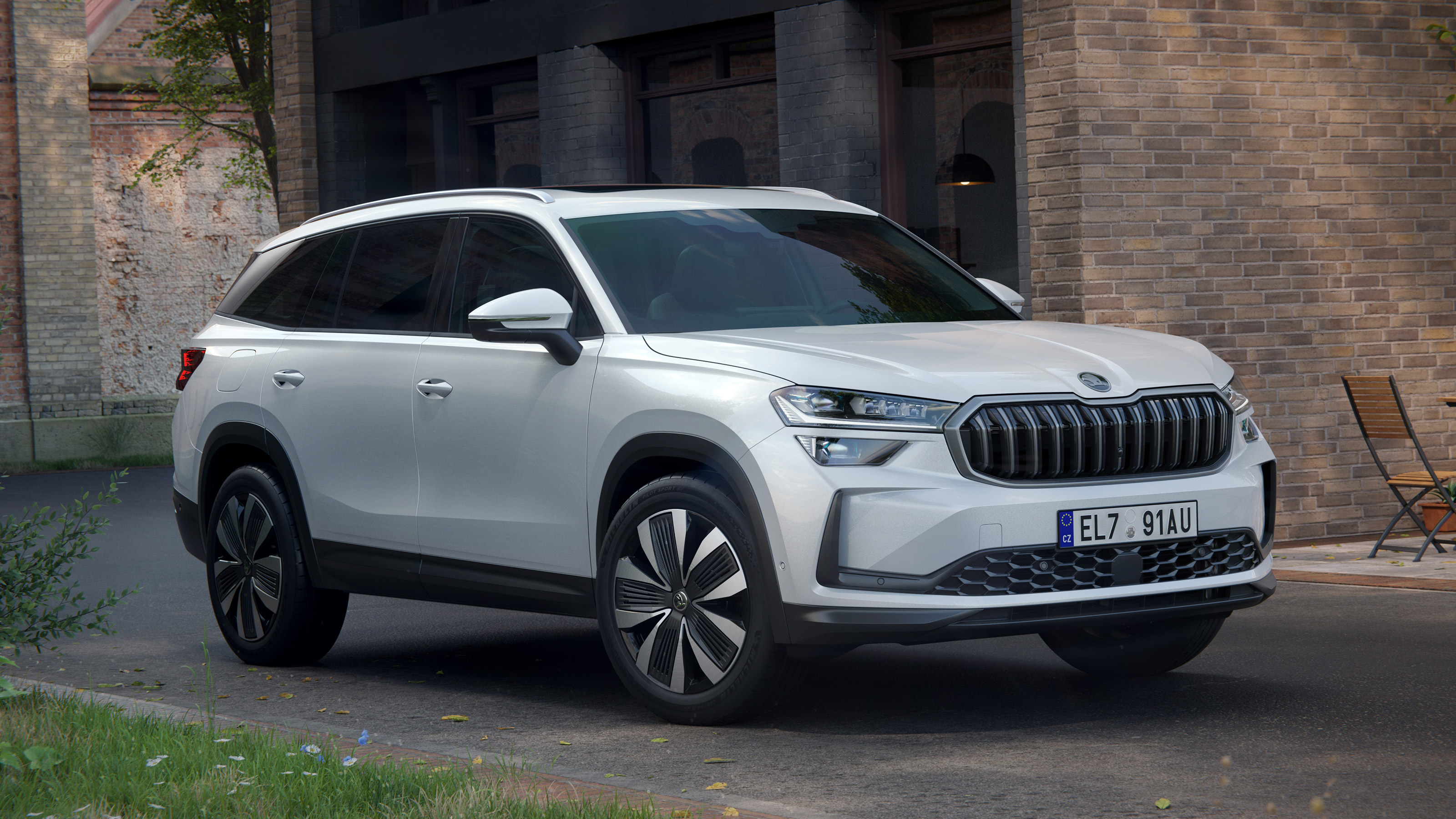 Skoda Kodiaq - front white