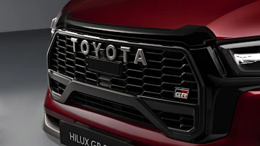 Toyota Hilux GR Sport II - grille