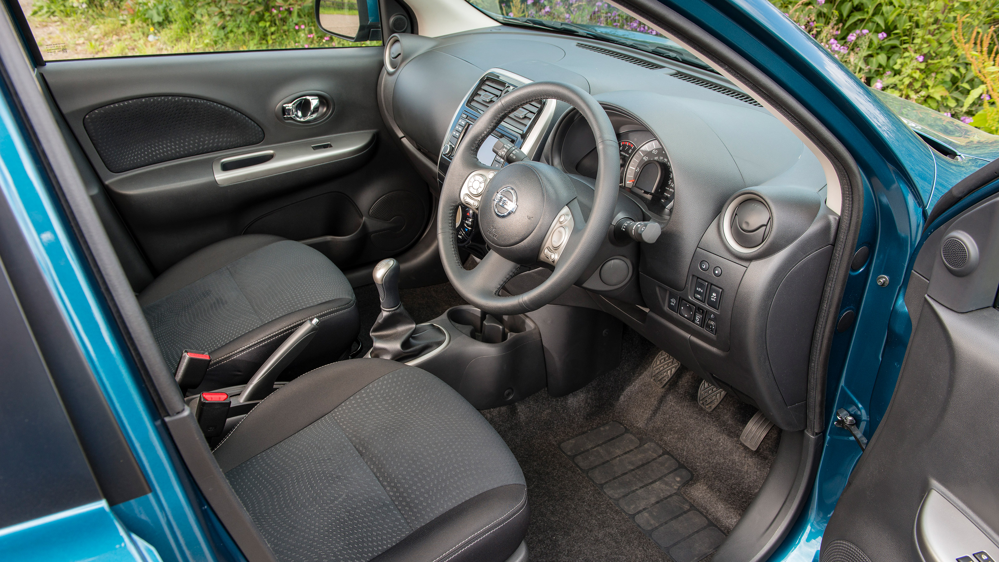 Used Nissan Micra Mk4 - cabin