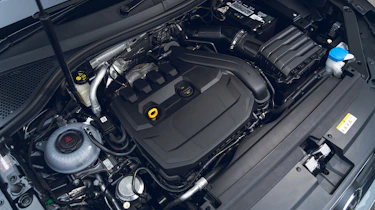 Volkswagen Tiguan Life - engine bay