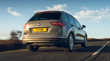 Volkswagen Tiguan Life - rear tracking
