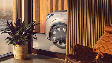 Volvo EM90 teaser - alloy