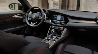 Alfa Romeo Giulia Tributo Italiano - dash