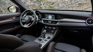 Alfa Romeo Stelvio Tributo Italiano - dash