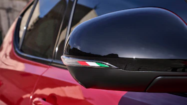 Alfa Romeo Tonale Tributo Italiano - wing mirror