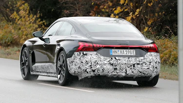 Audi E-Tron GT facelift (camouflaged) - rear action