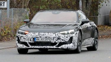 Audi E-Tron GT facelift (camouflaged) - front cornering