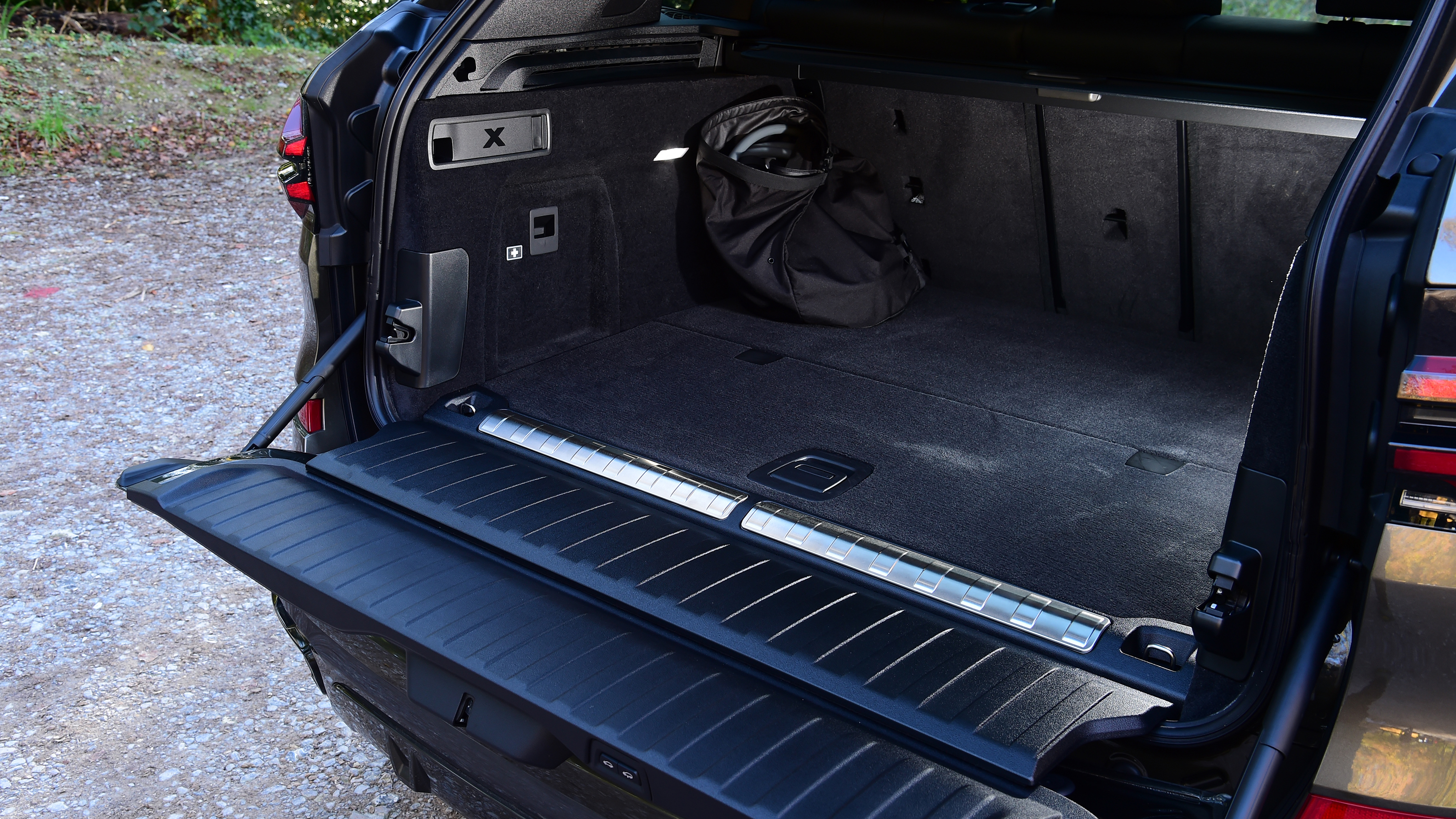 BMW X5 xDrive50e - boot