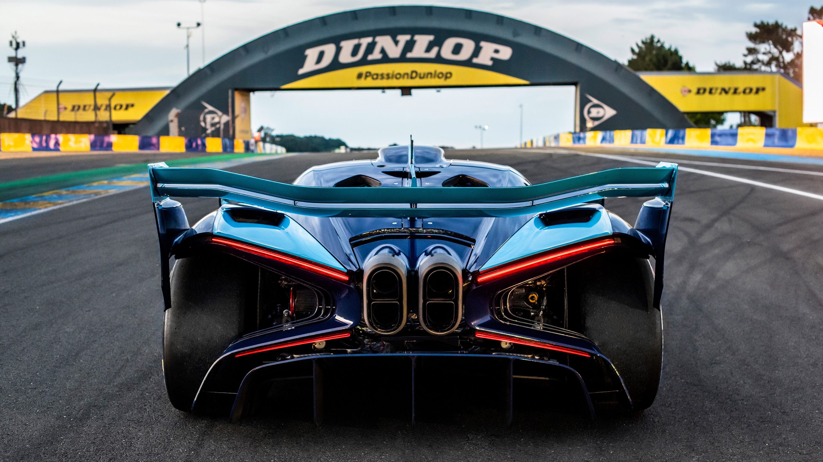 Bugatti Bolide - rear static