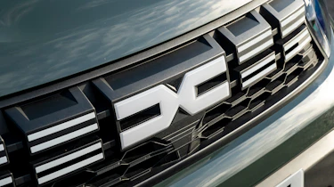 Dacia Duster Commercial - front badge