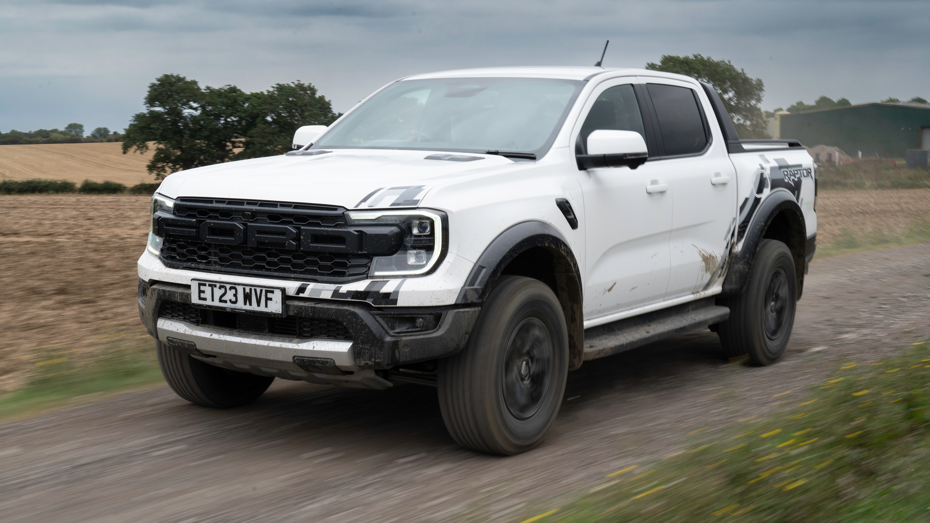 Ford Ranger Raptor - front tracking