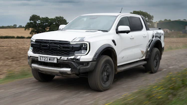 Ford Ranger Raptor - front tracking