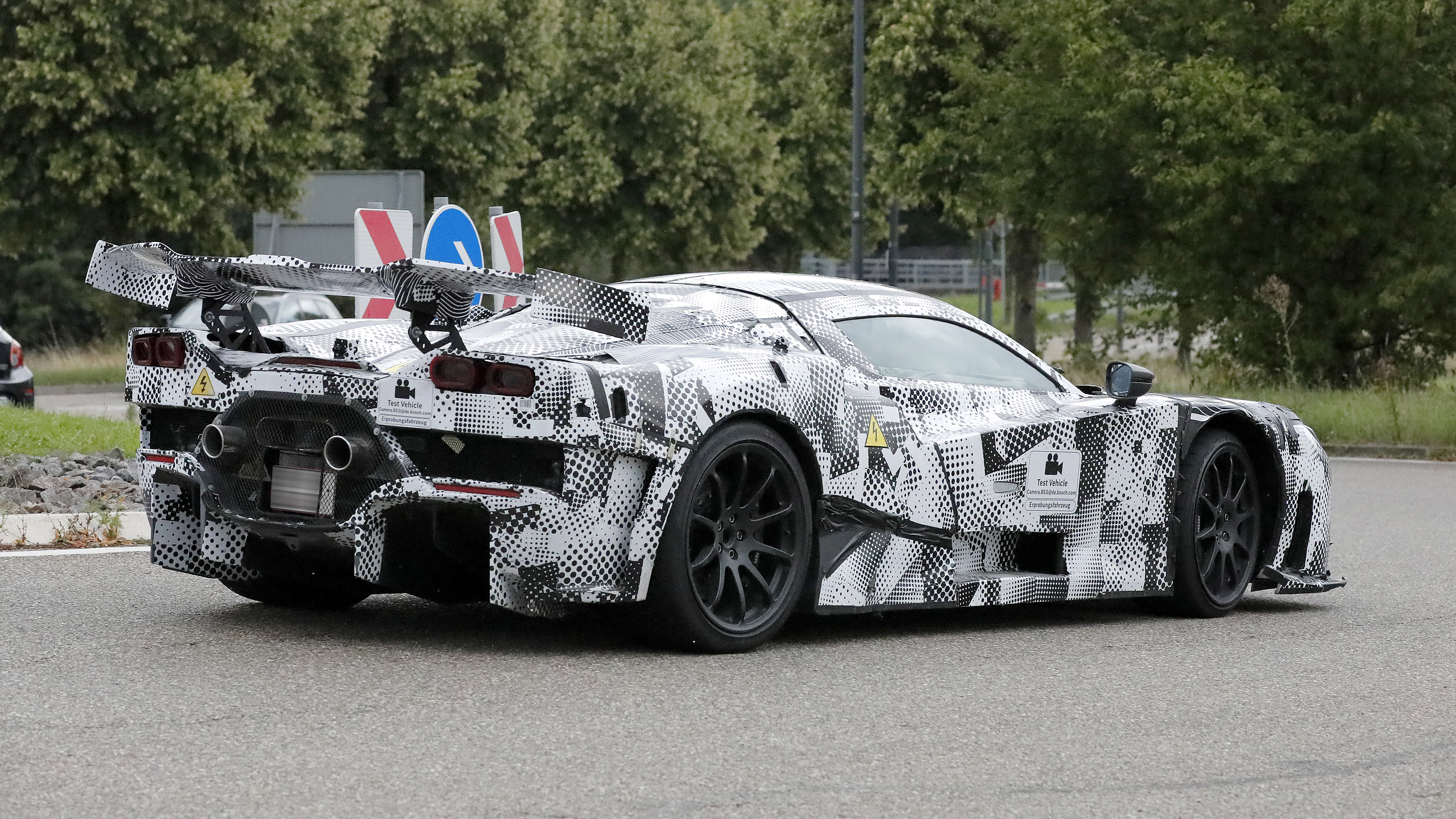 Ferrari 'F250' hypercar - rear quarter 