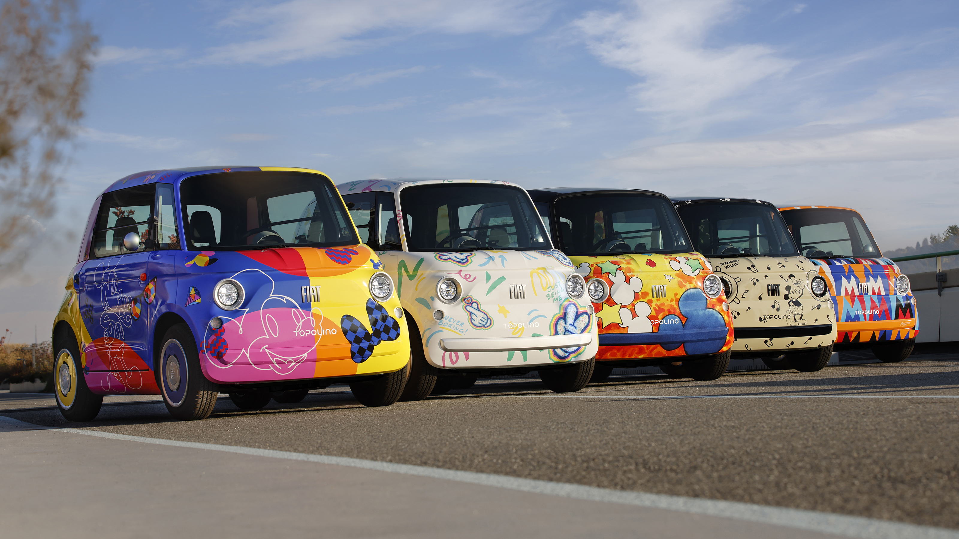 Fiat Topolino Disney tribute car collection - front side-by-side tracking