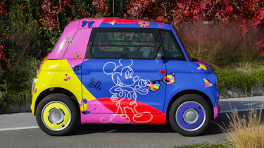 Fiat Topolino Disney special in 'Abstract' livery - side action