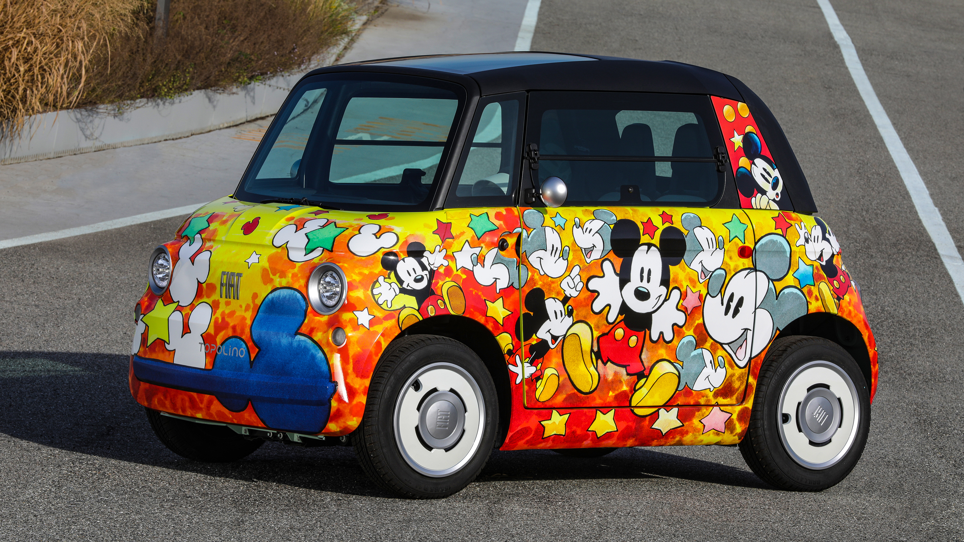 Fiat Topolino Disney special in 'Cavazzano' livery - front static
