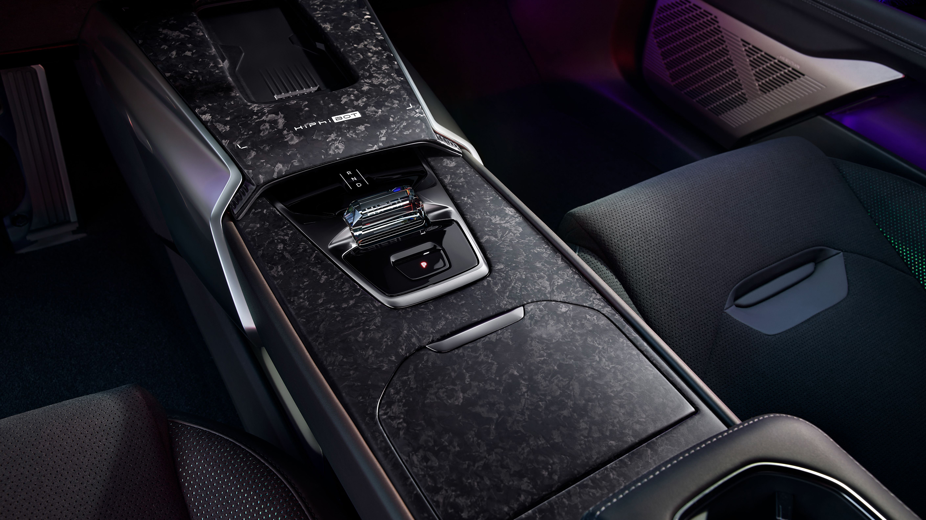HiPhi A - gear selector