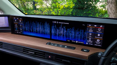 Honda e - screens