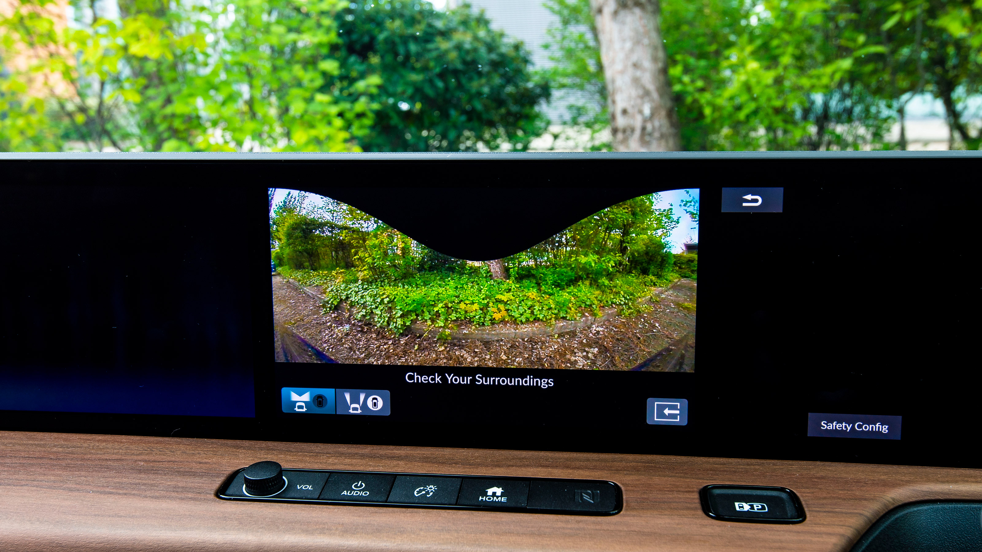 Honda e - reversing camera