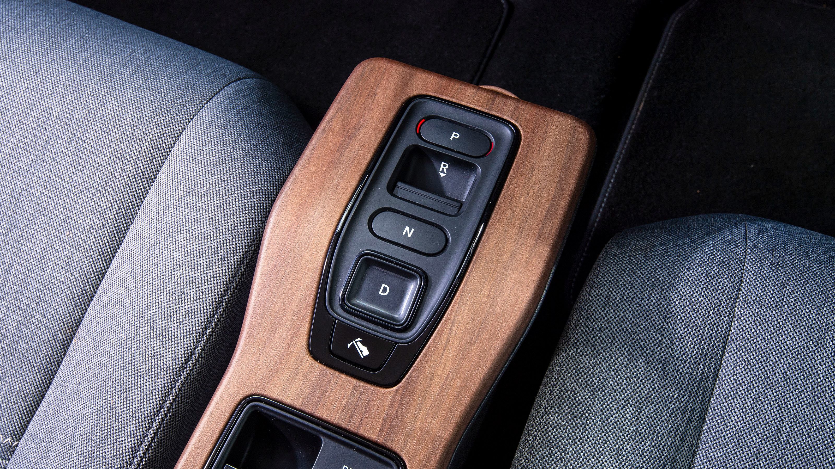 Honda e - centre console
