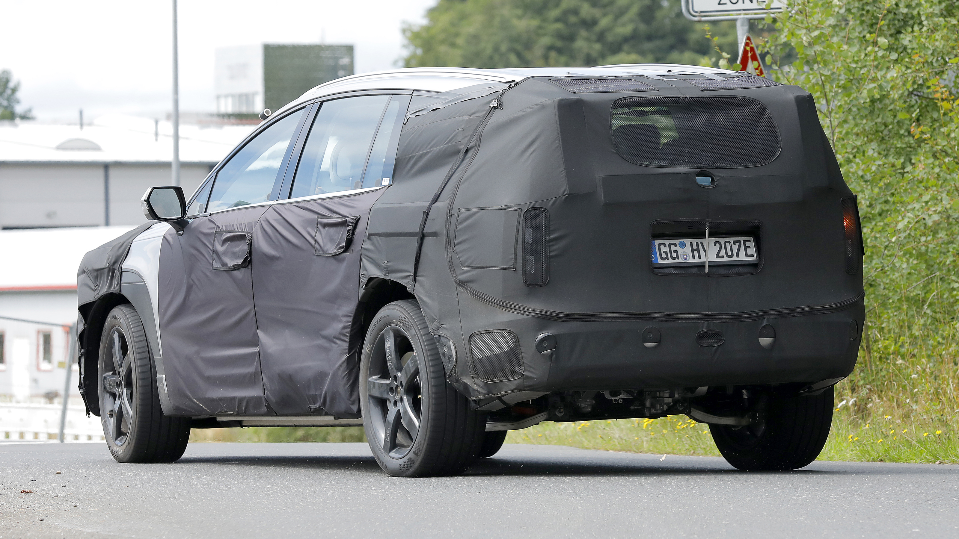 Hyundai Ioniq 9 (camouflaged) - rear cornering