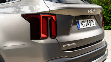 Kia Sorento facelift - rear light