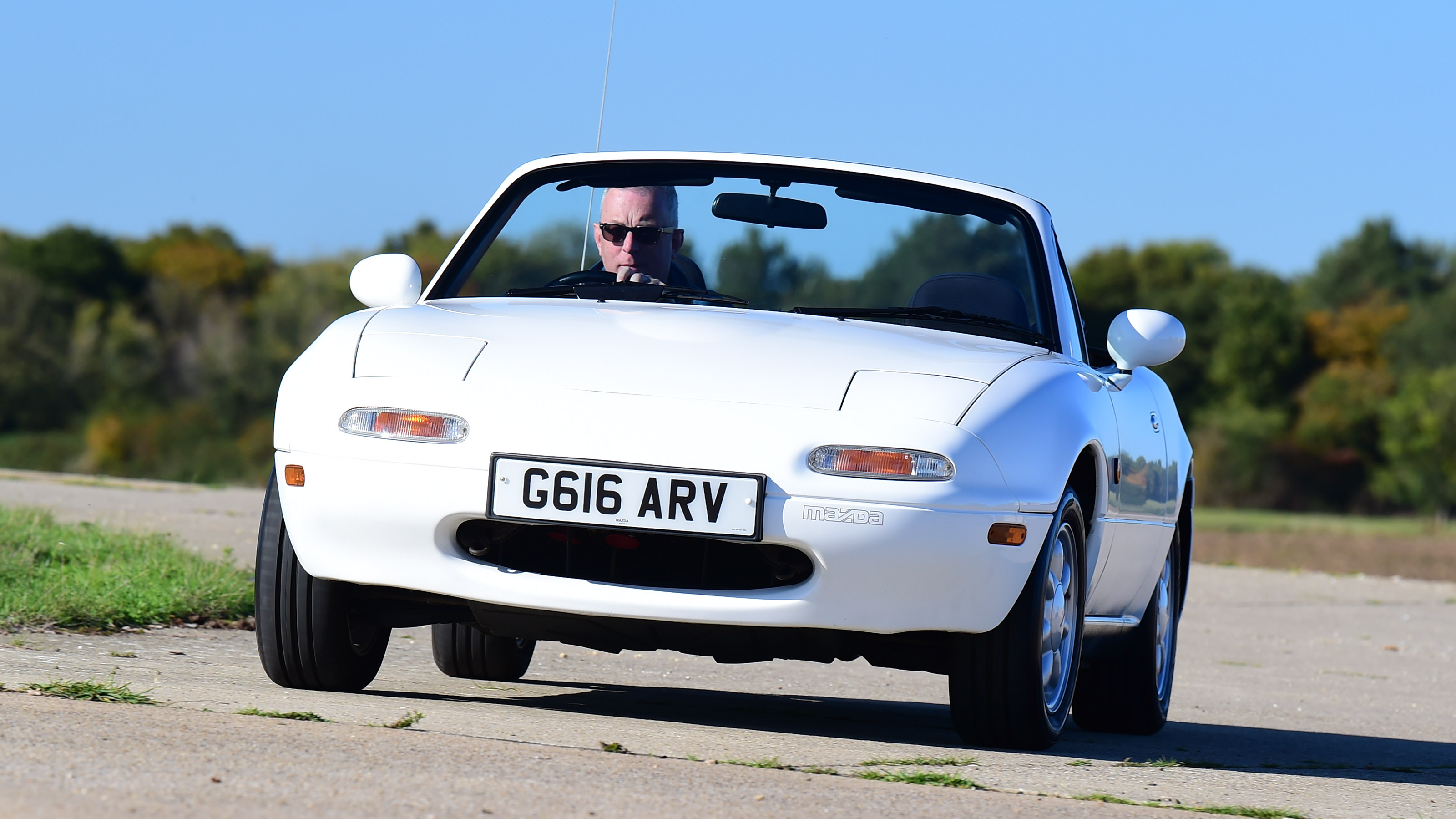 Mazda MX-5 Mk1 icon - front cornering