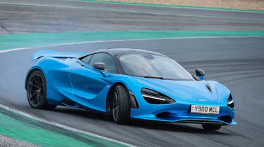 McLaren 750S - front