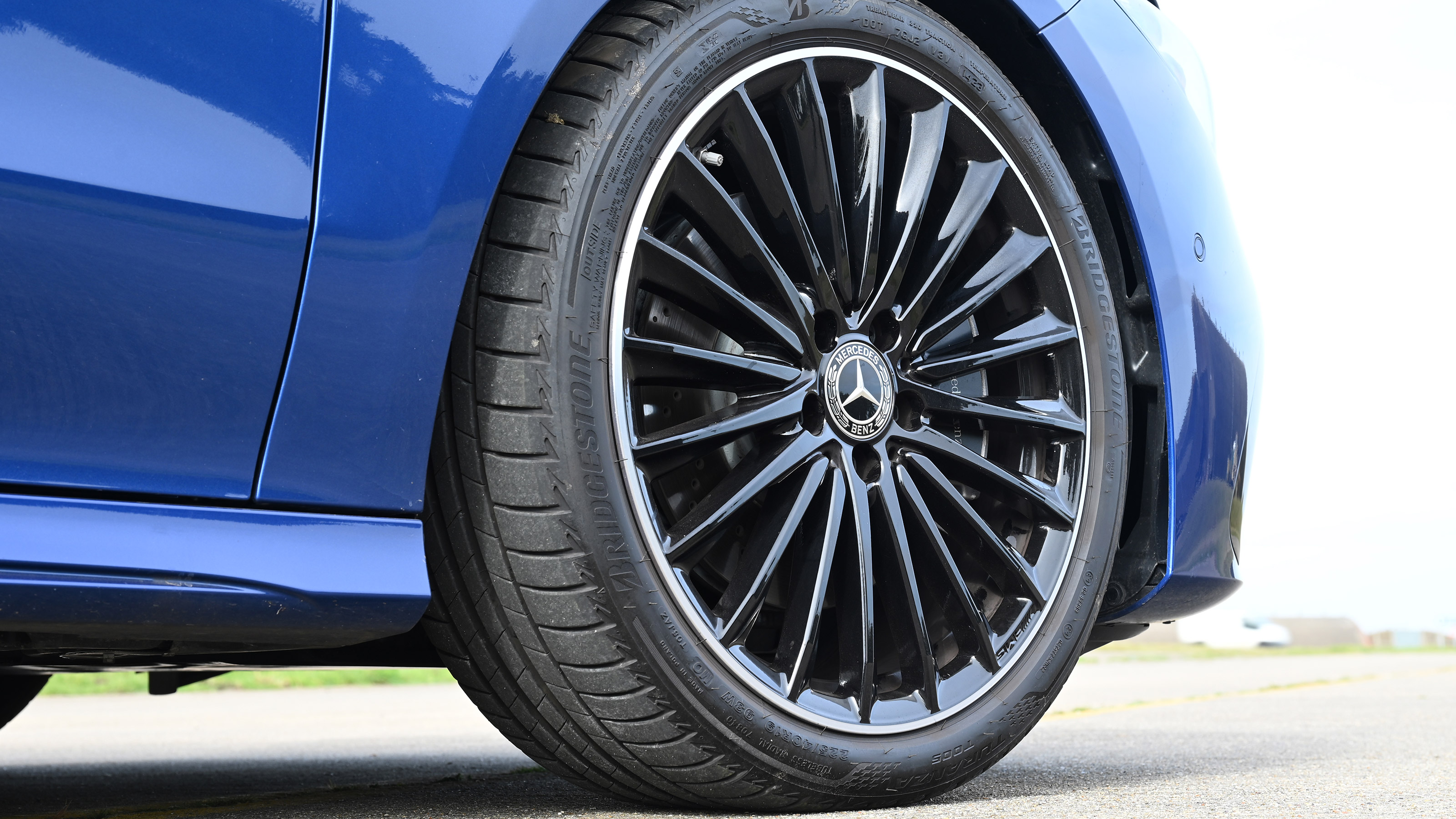 Mercedes CLA - wheel