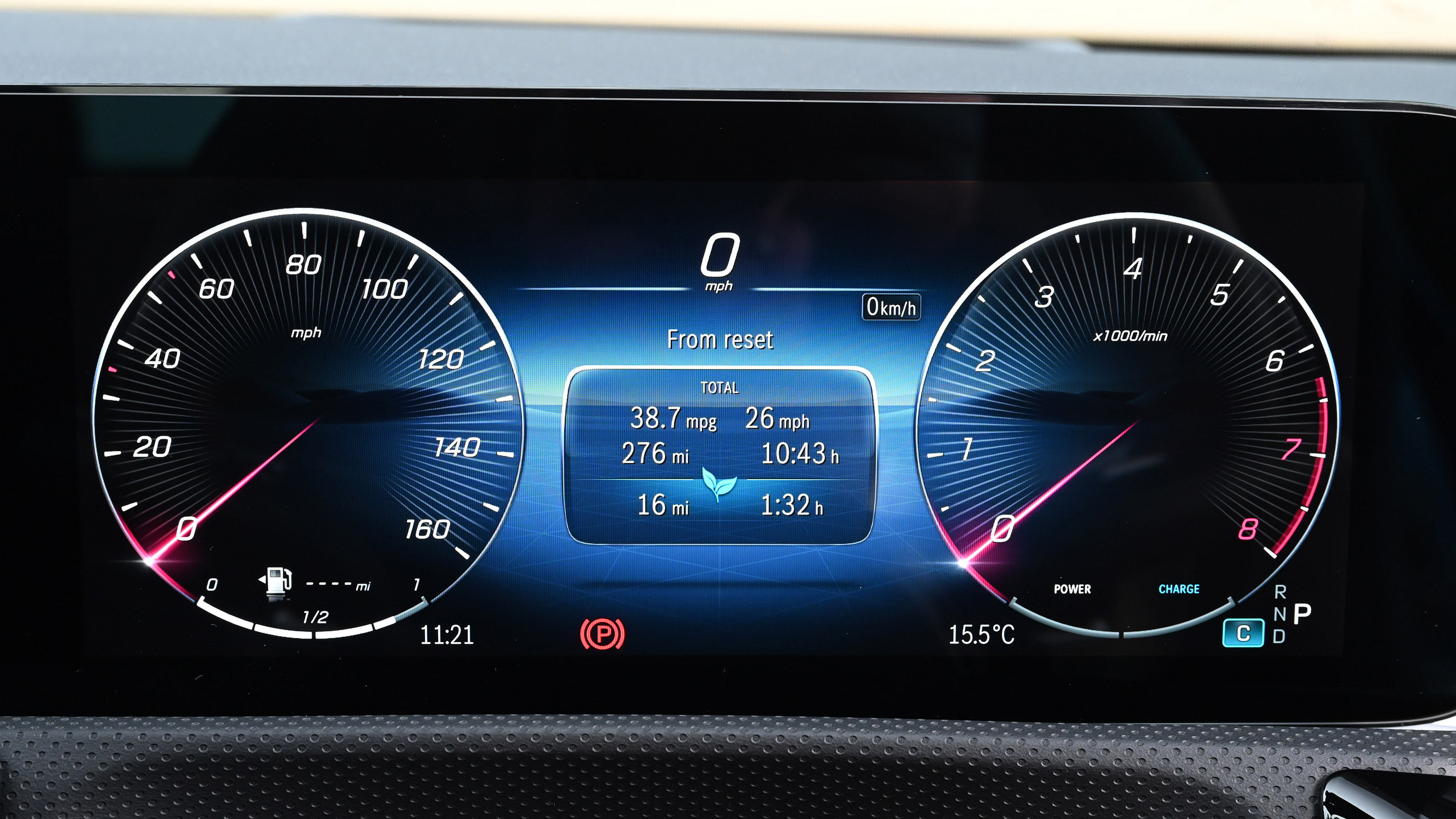 Mercedes CLA - dials