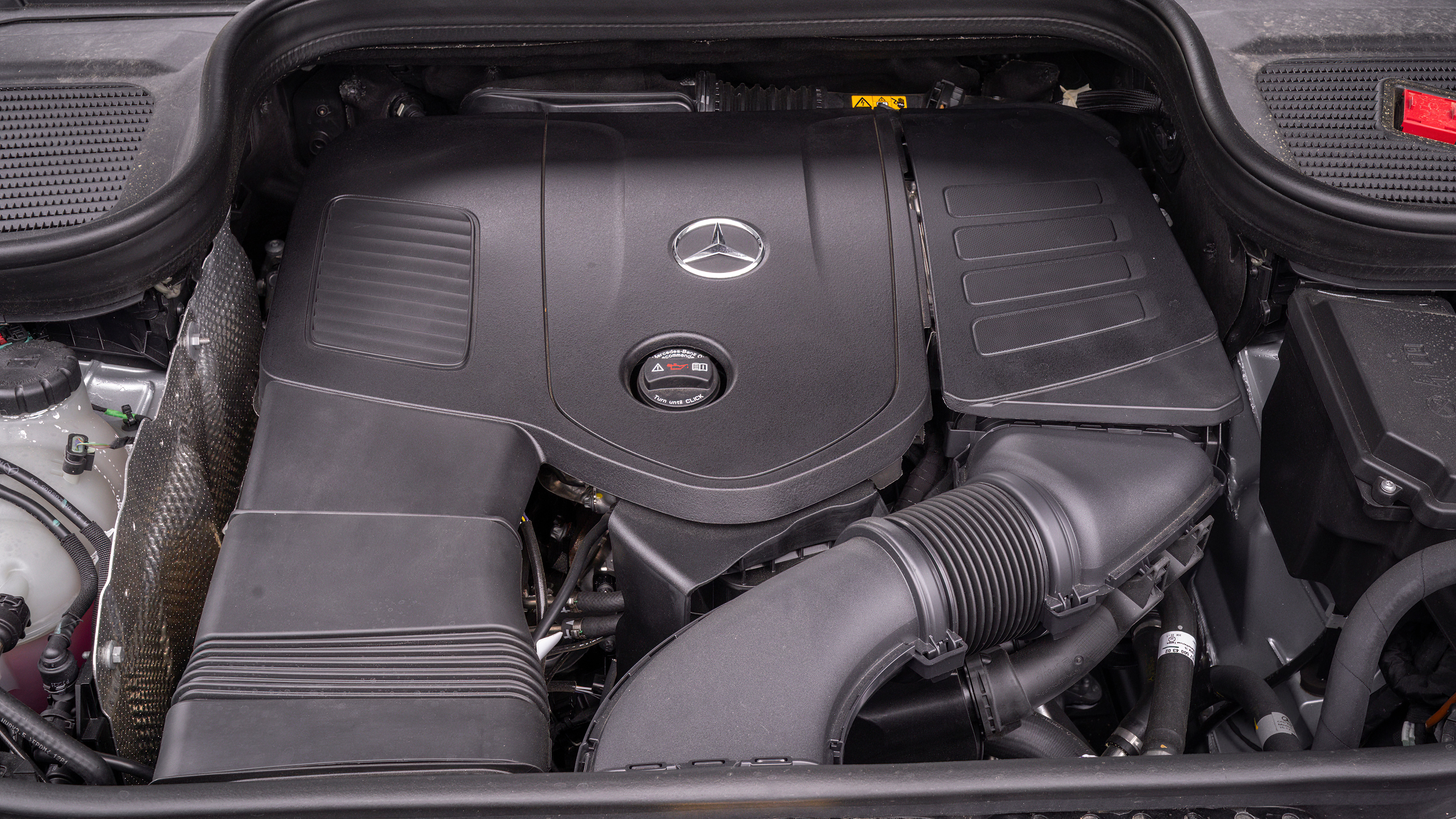 Mercedes GLE 400e - engine bay