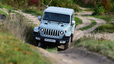 Jeep Wrangler - cornering on off-road track