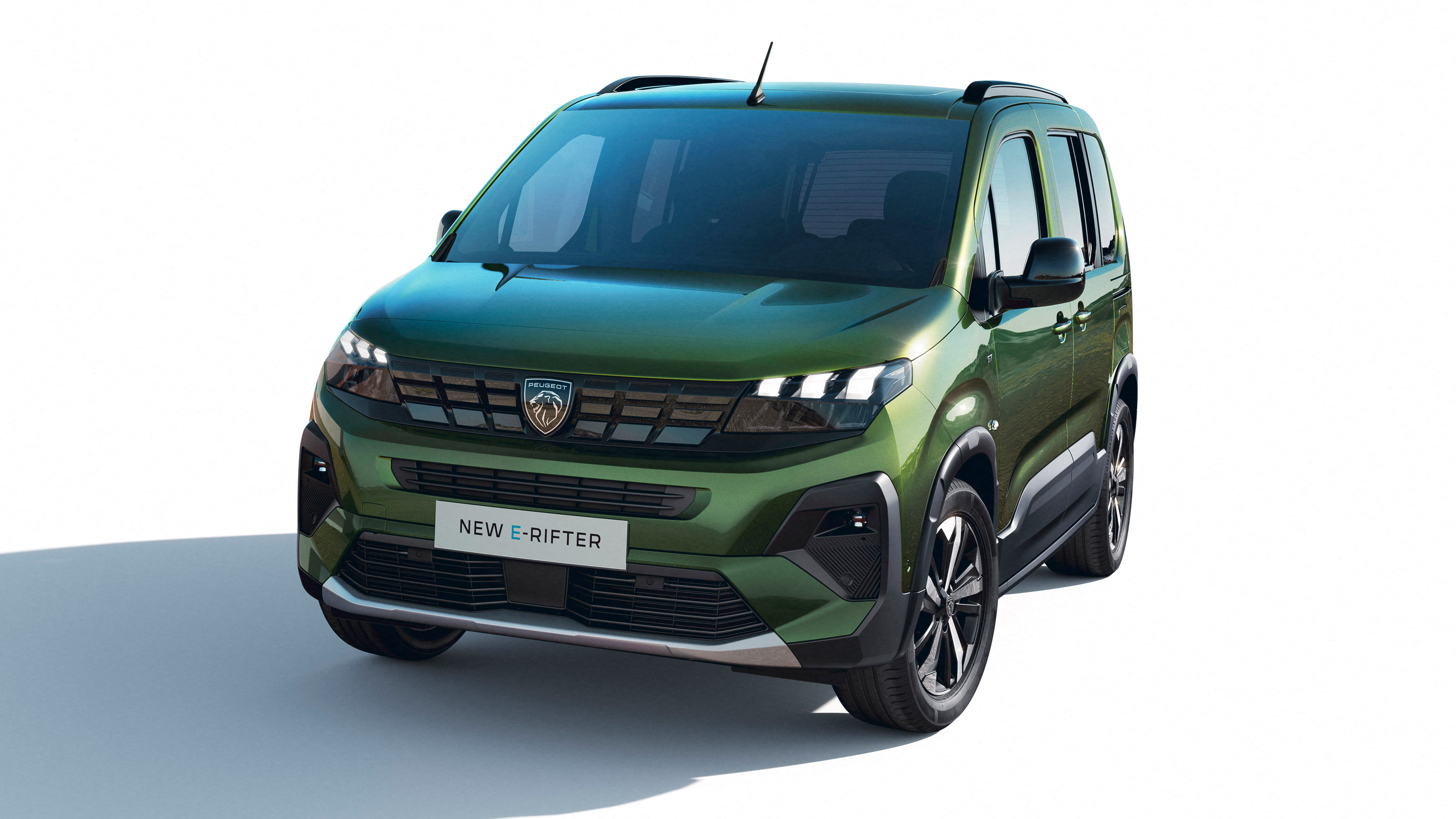 Peugeot E-Rifter - full front studio