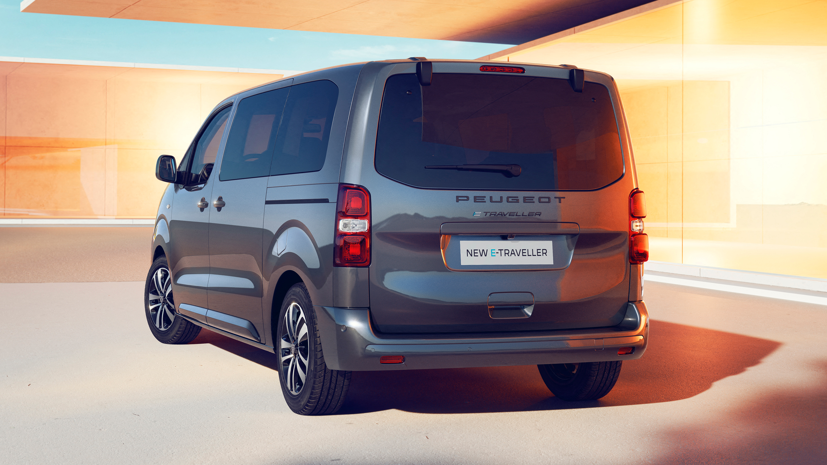 2023 Peugeot E-Traveller - rear static