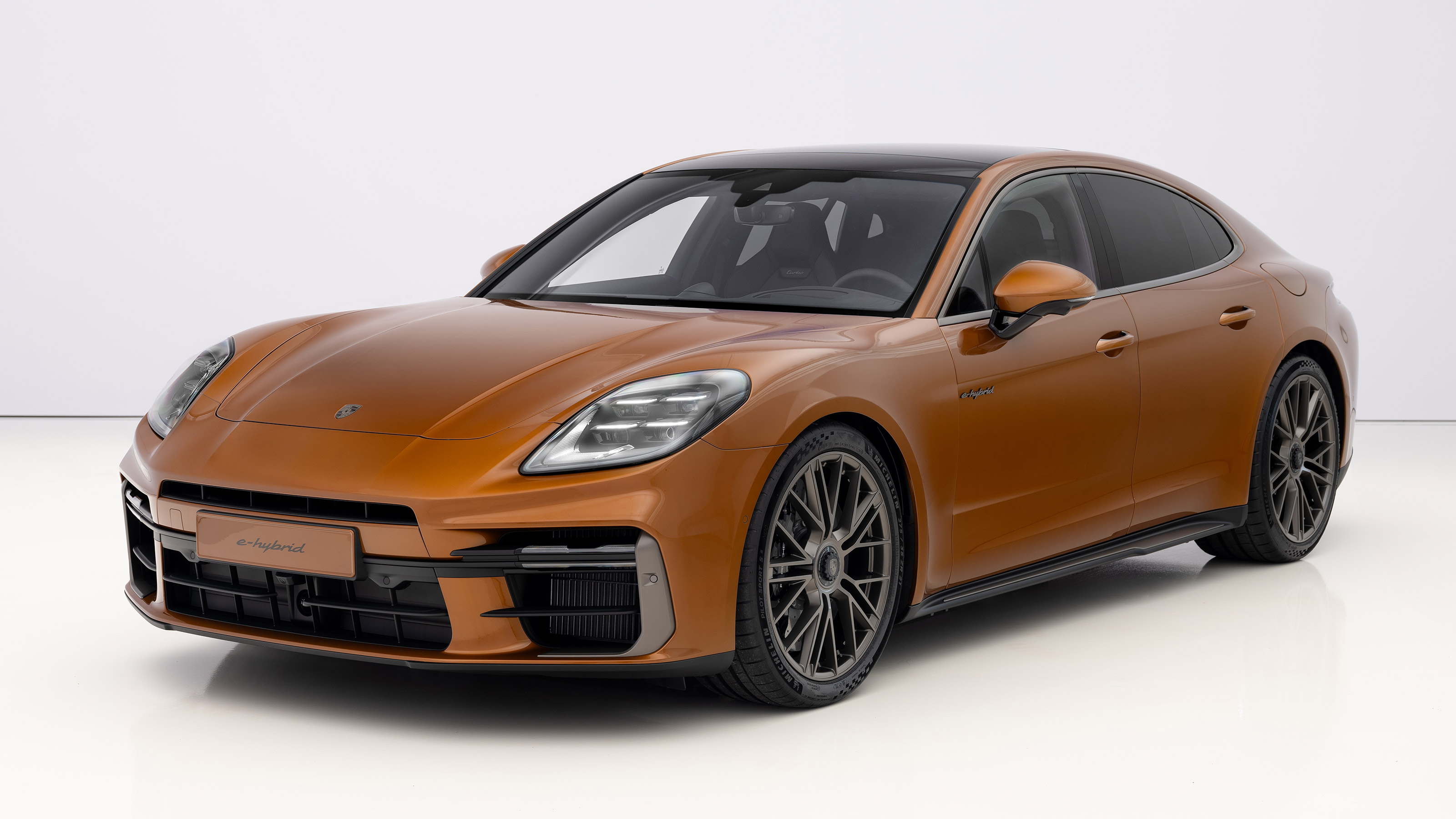 Porsche Panamera - front