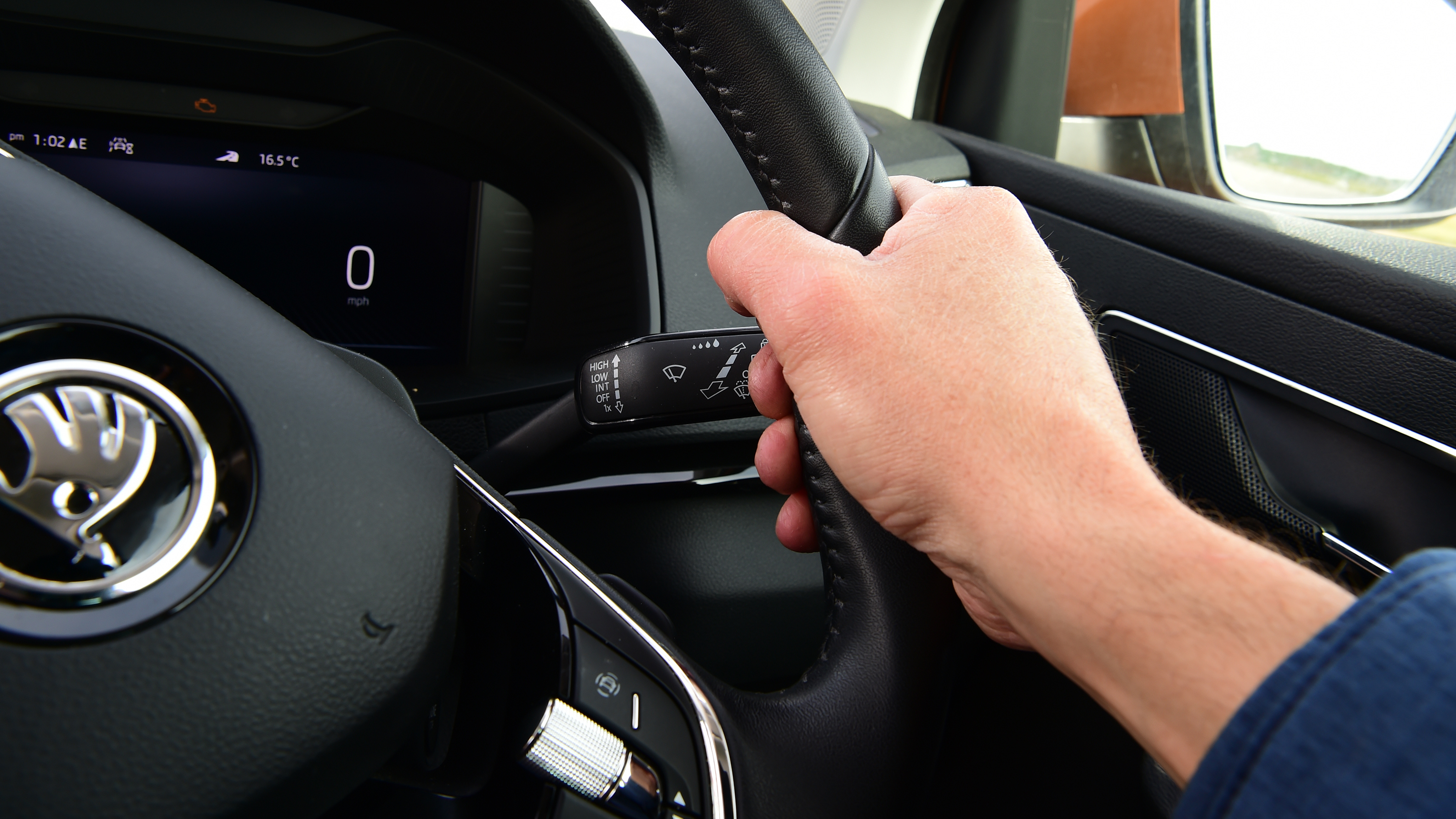 Skoda Karoq - steering wheel