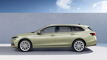 Skoda Superb Estate - side