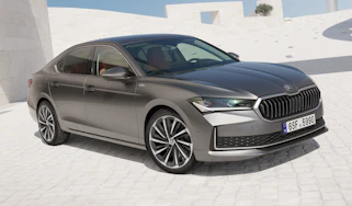Skoda Superb - front