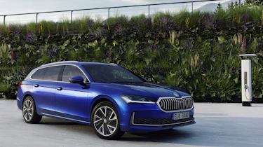 Skoda Superb Estate - front charging
