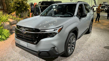 New Subaru Forester show pics