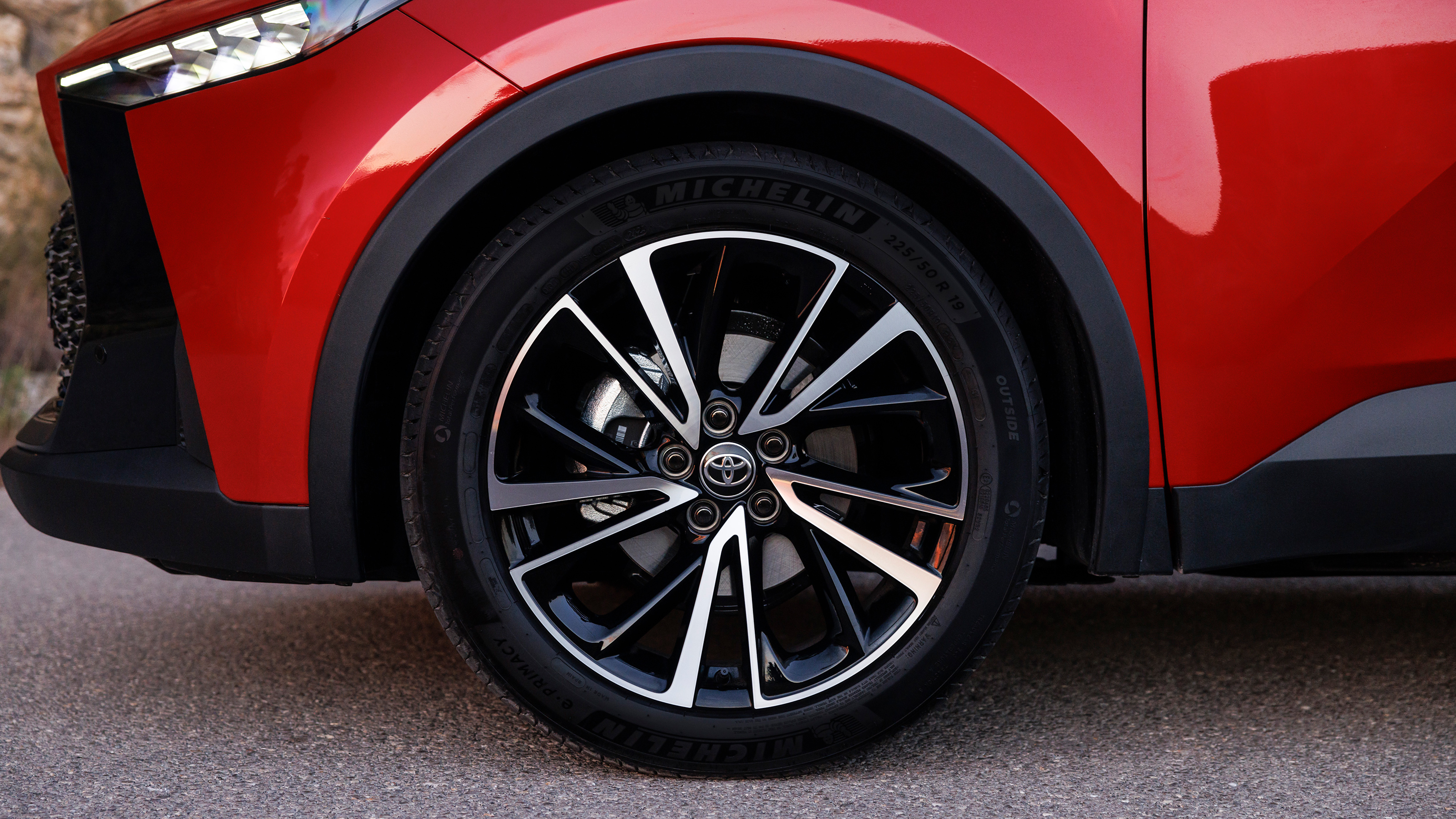 Toyota C-HR - wheel