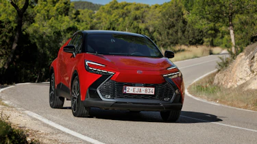 Toyota C-HR - front cornering