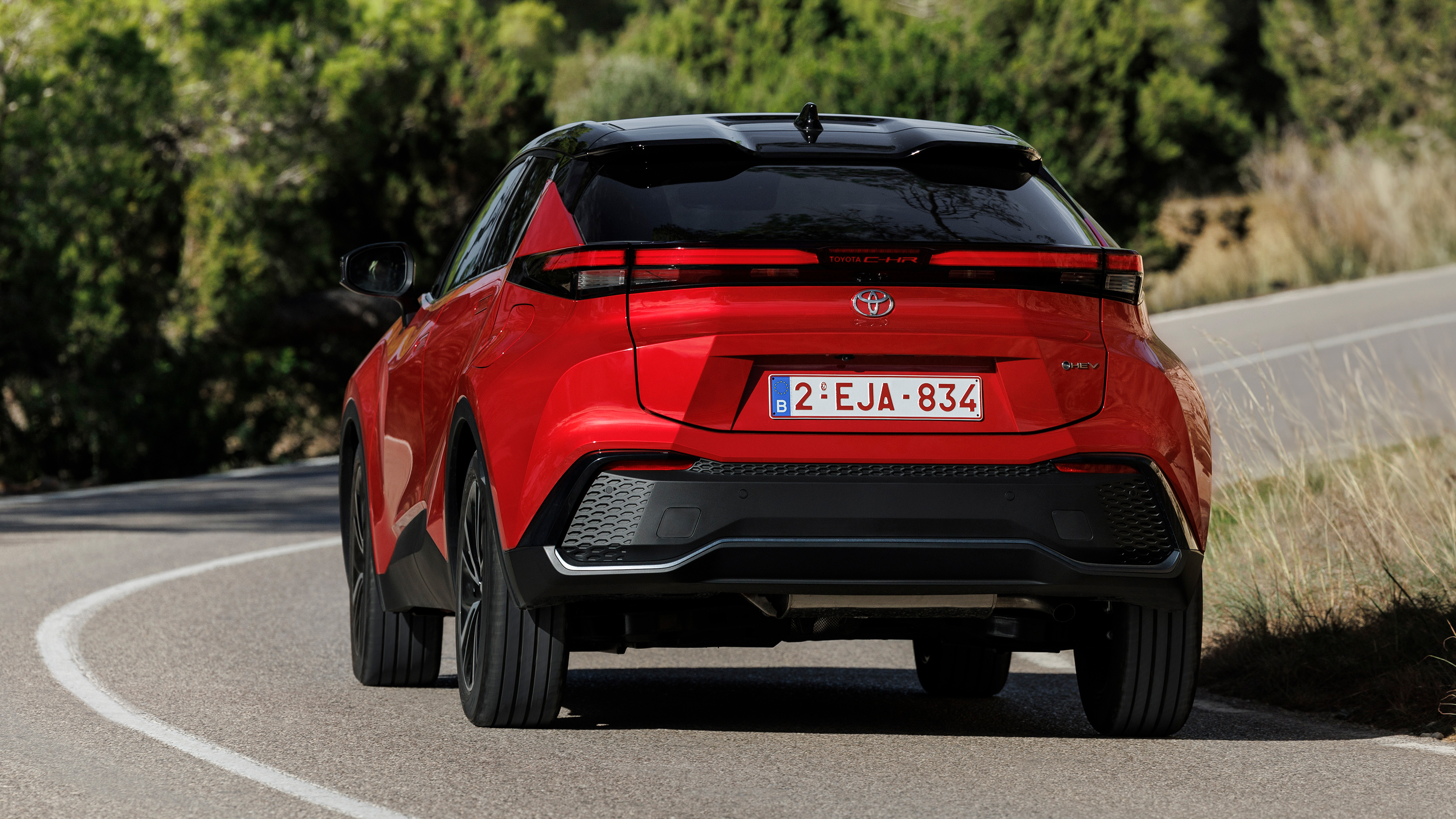 Toyota C-HR - rear cornering